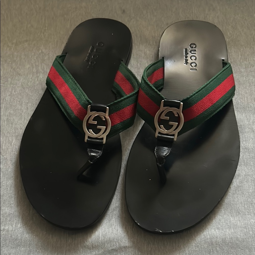 Authentic Gucci Black Flip-Flops with Signature Straps